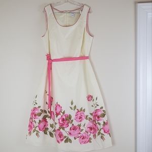 Dress Barn Woman Sleeveless Floral Dress Size 18W